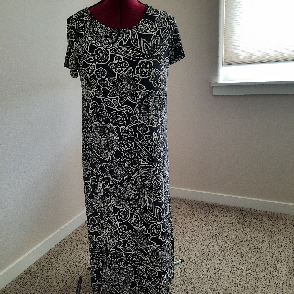 Black & white long dress